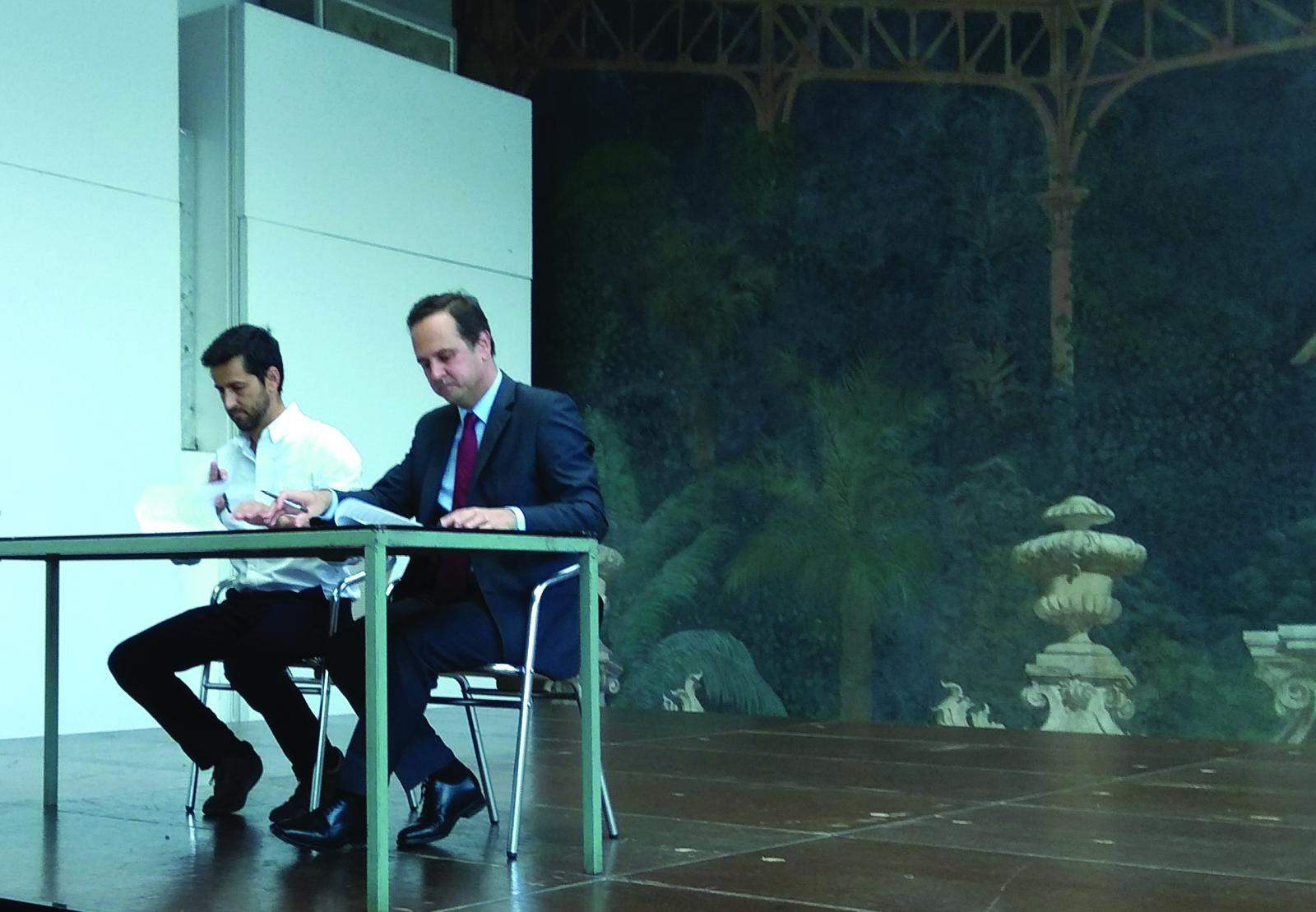 Bloco e PS assinam acordo com 80 pontos para a governação de Lisboa, incluindo manuais escolares gratuitos até ao 12º ano e um programa público de renda acessível