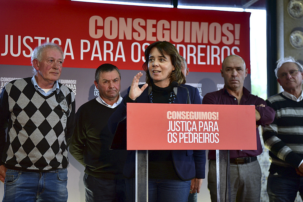 Trabalhadores das pedreiras comemoram com o Bloco a vitória da equiparação do seu regime de acesso à reforma antecipada ao que vigora para os mineiros