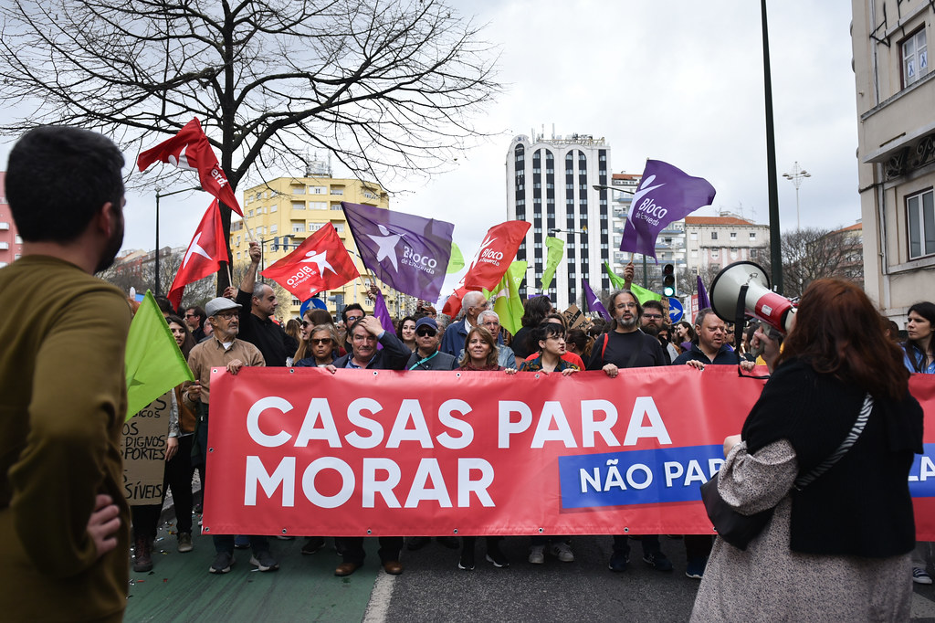 “Casas para Viver”: manifestações pela habitação voltam a juntar milhares de pessoas nas ruas de várias cidades.